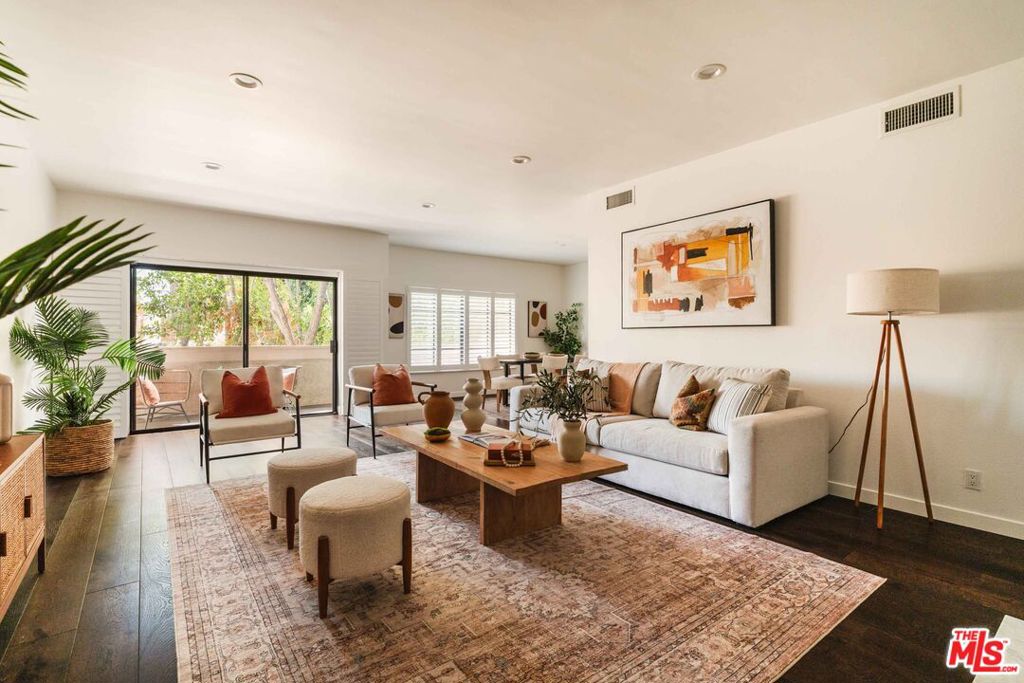 14050 Magnolia Boulevard 105