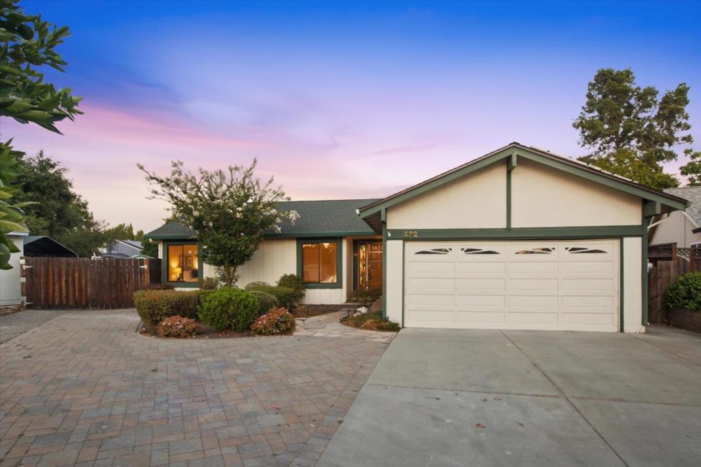 452 Heatherbray Court