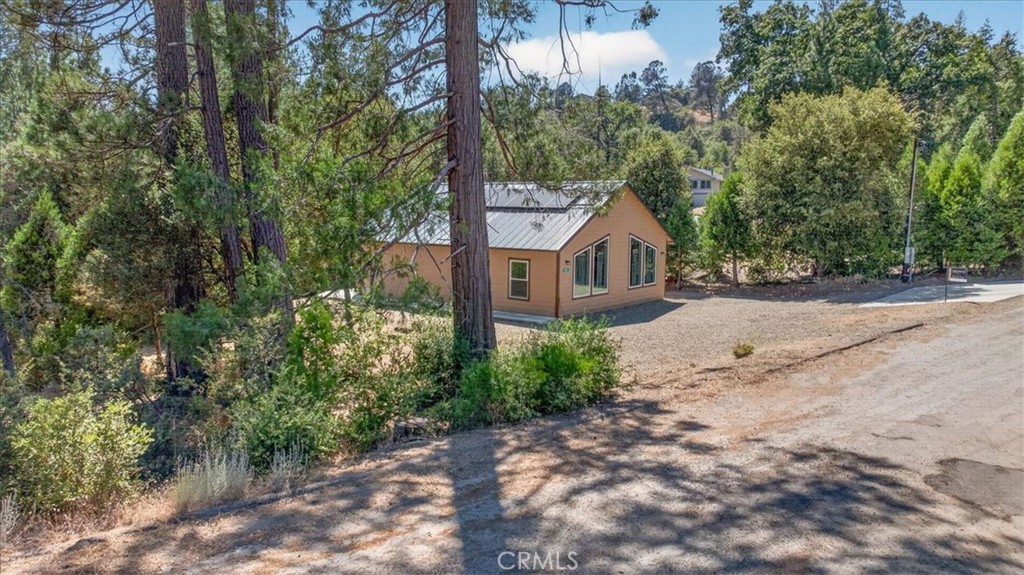 5594 Red Ibis Court