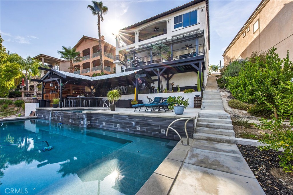 22084 San Joaquin W