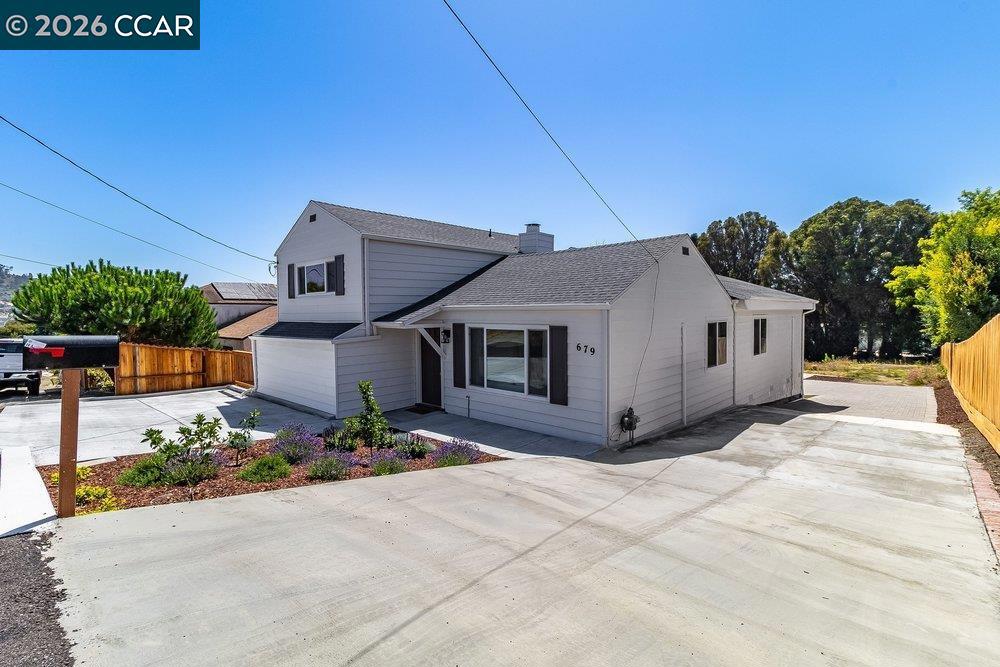 679 El Centro Rd