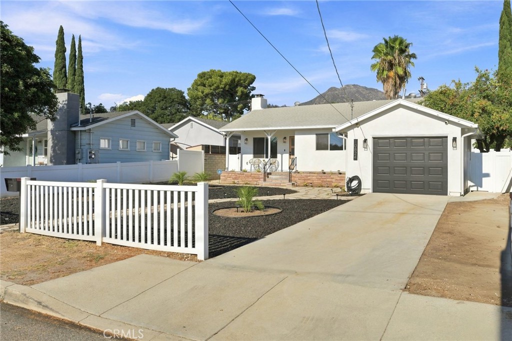 10824 Odell