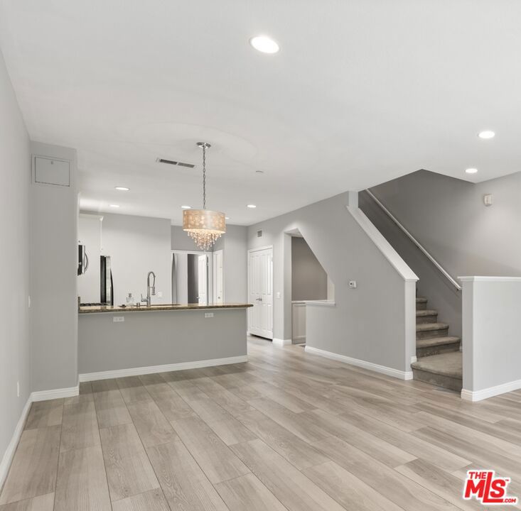 8620 S Belford 606