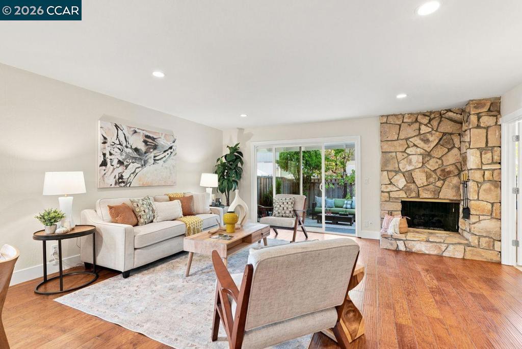 202 Miramonte Dr