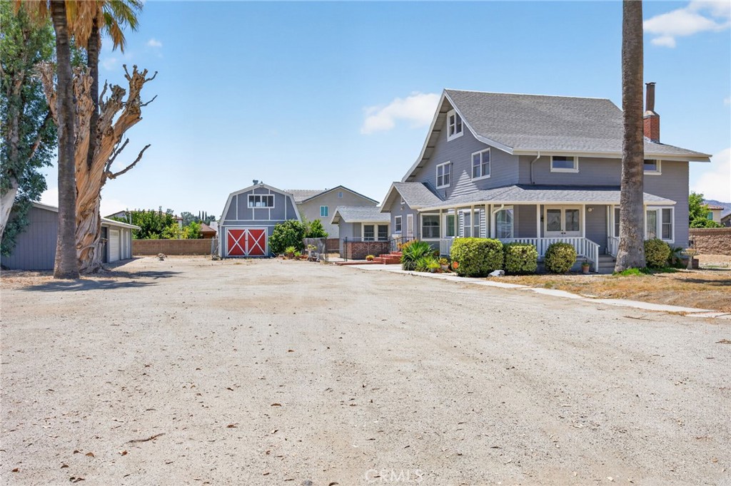 1424 De Anza