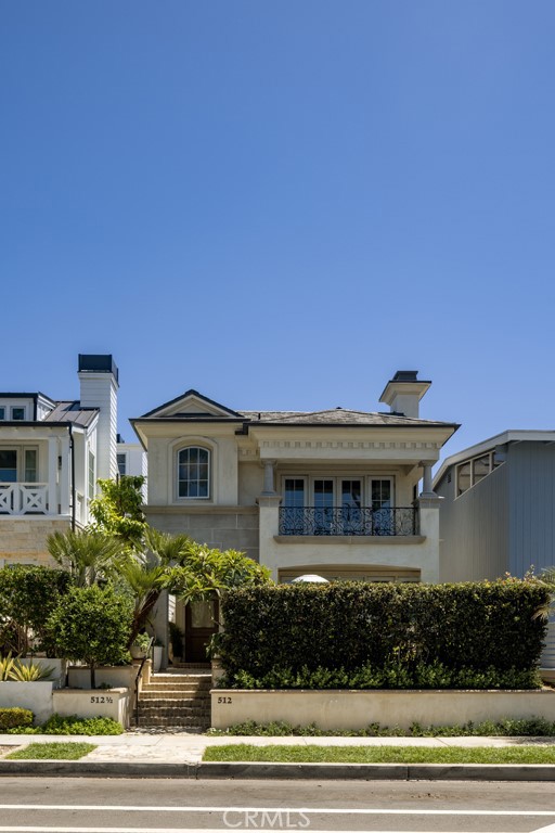 512 Avocado Avenue