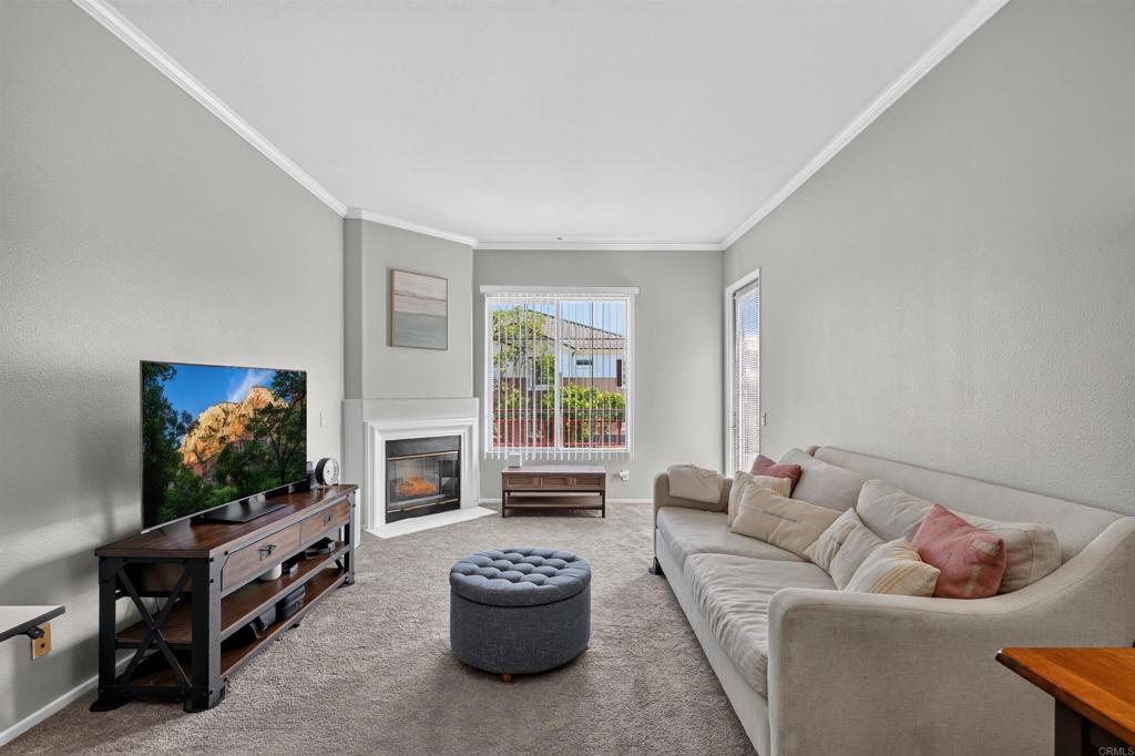 12362 Carmel Country Road G305