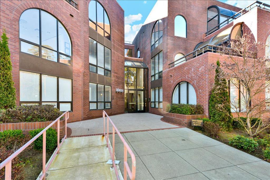 345 Lorton Avenue 304