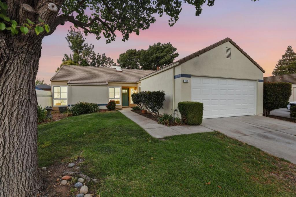 1385 Kelly Park Circle