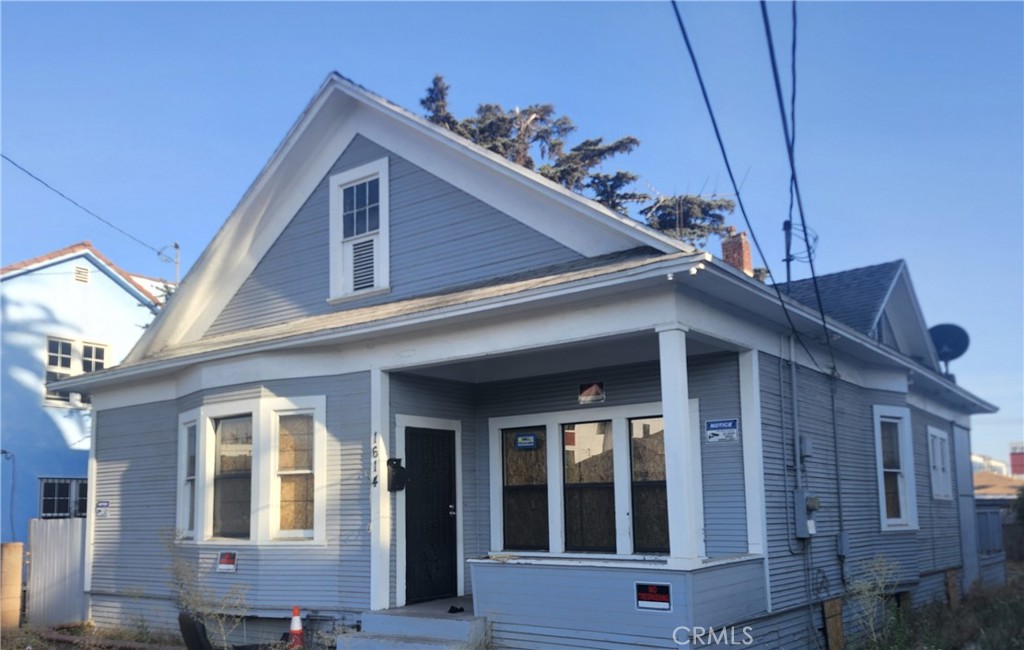 1614 W 35th