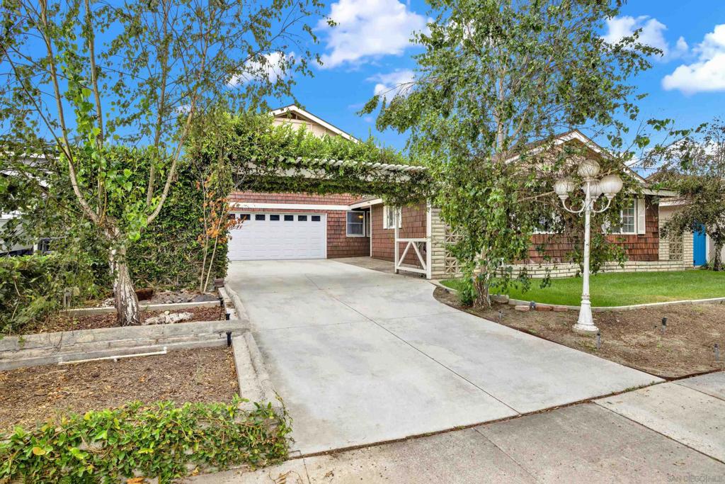 16538 Redwood Circle