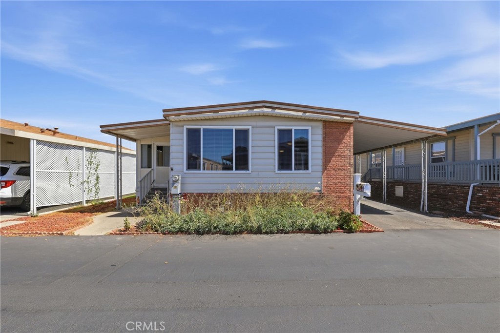 1201 W Valencia Drive 69