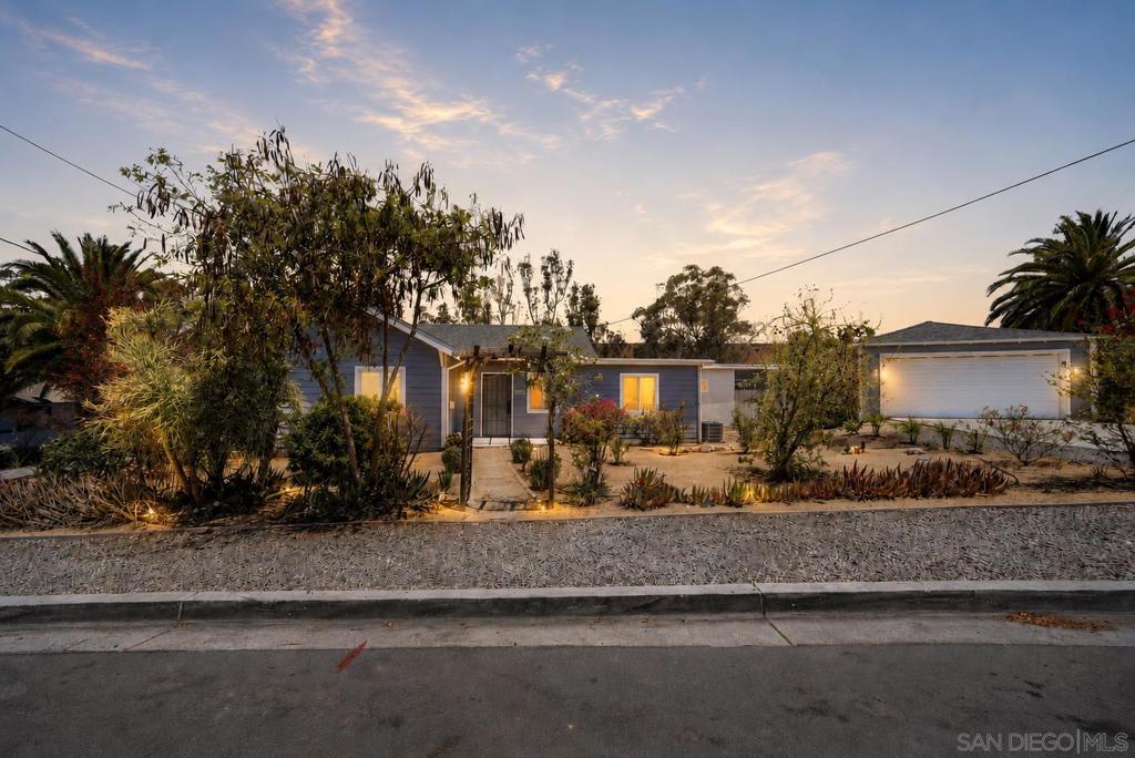 5065 67 Guava Ave