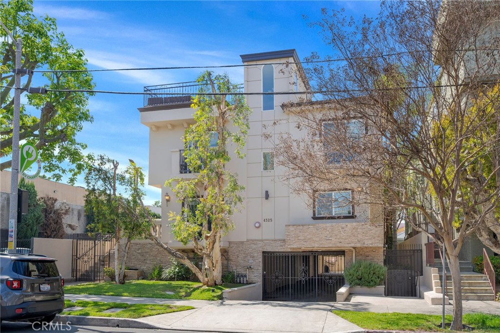 4325 Stern Avenue