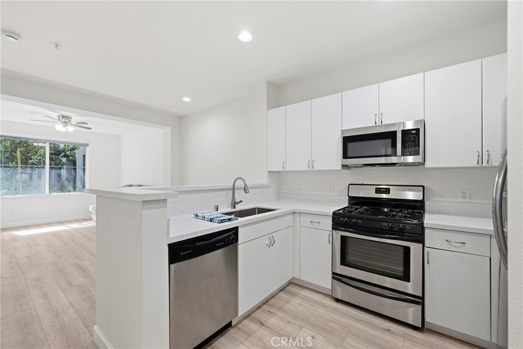 1801 E Katella Avenue 1096