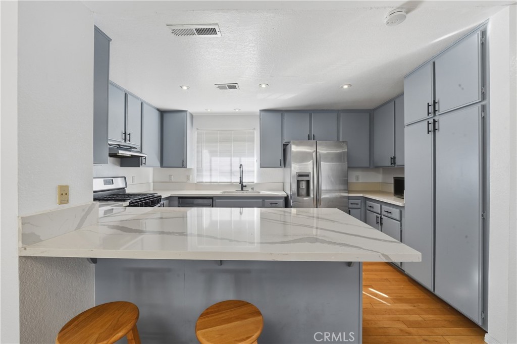 2915 E 60th Pl A