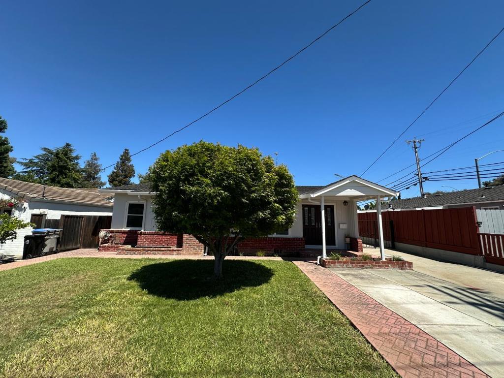 880 Sherman Oaks Drive