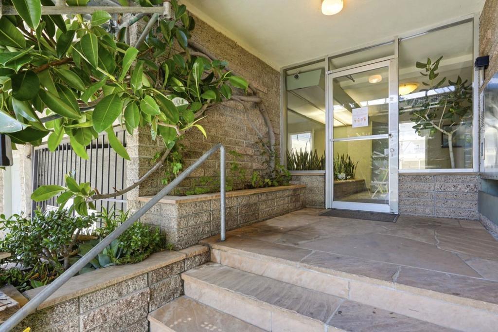 3877 Howe Street 108
