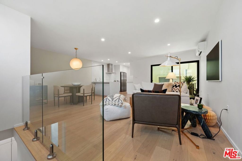 2233 4th Street 3