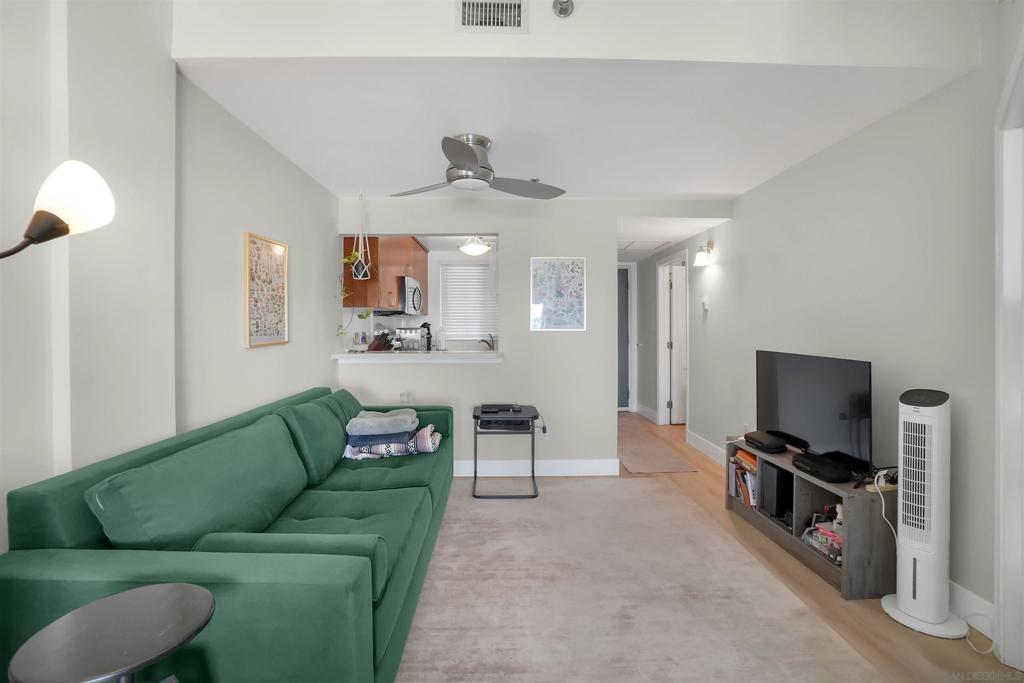 2828 University Ave 406