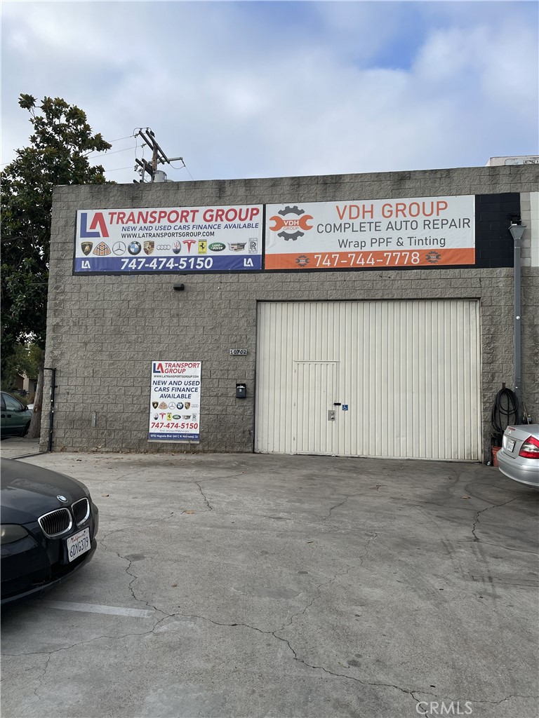 10702 Magnolia