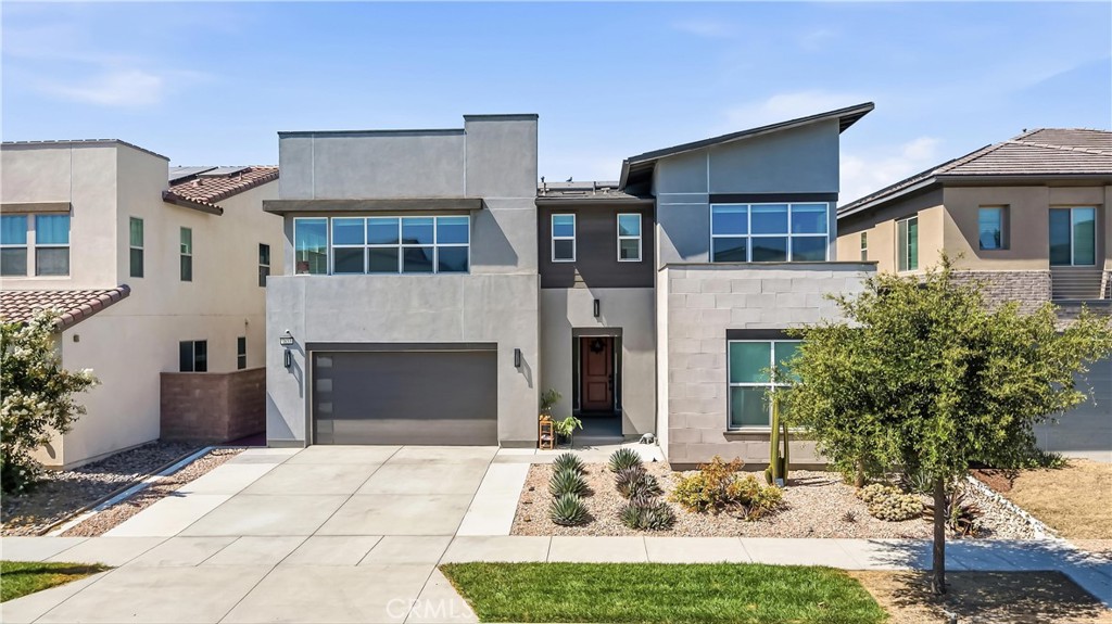 2653 E Scarlett Lane