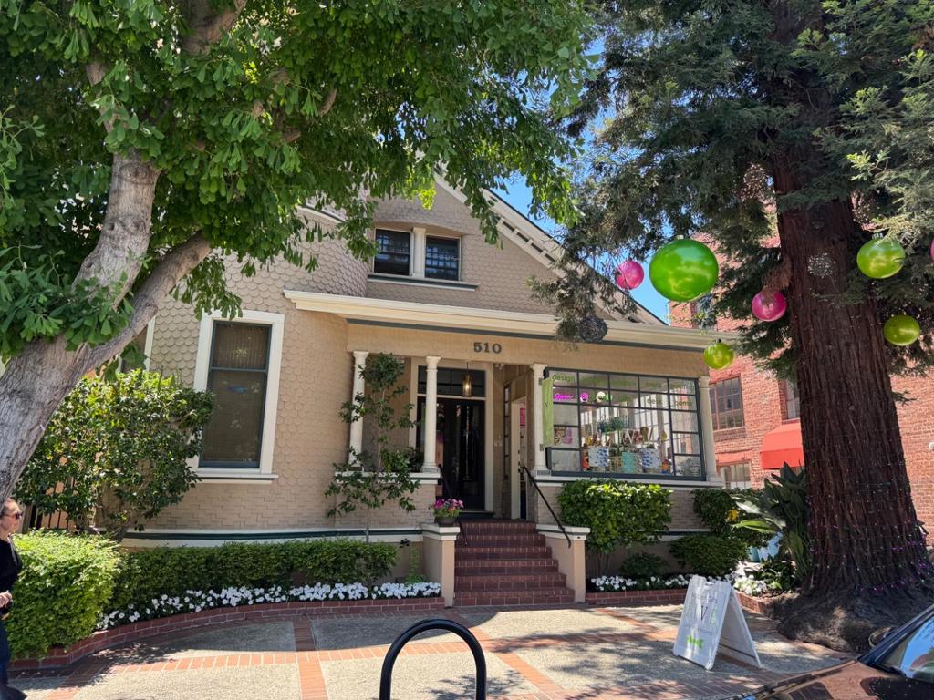 510 Waverley Street