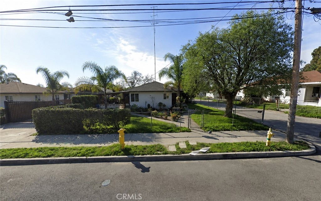 1455 Vine