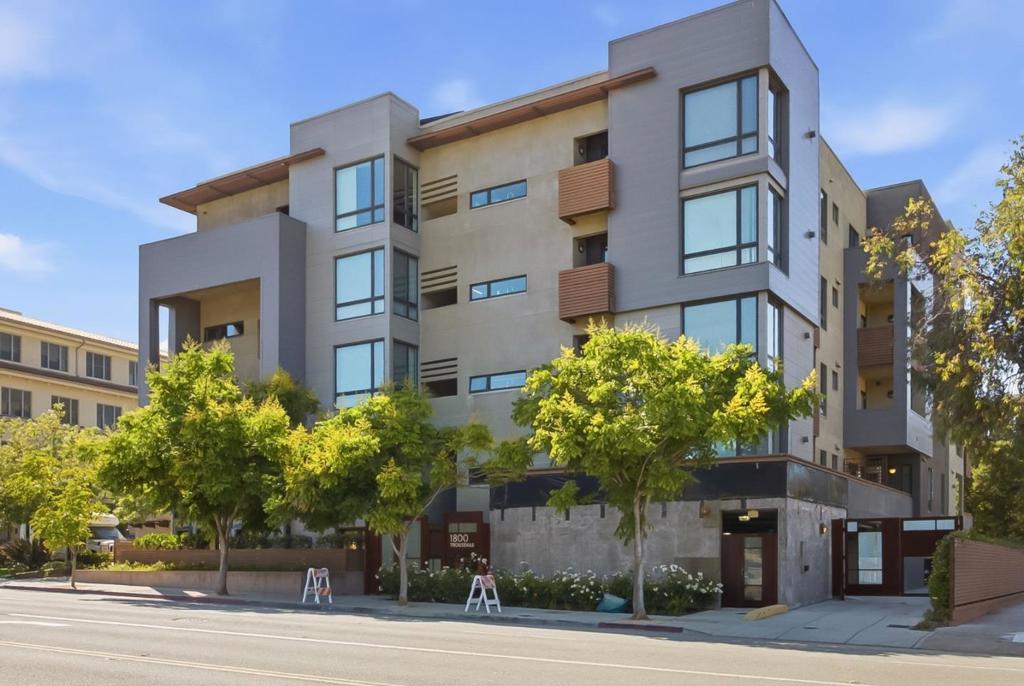 1800 Trousdale Drive 205