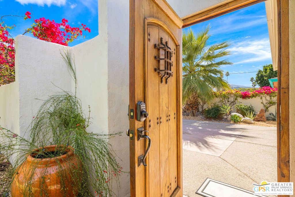 511 N Calle Rolph