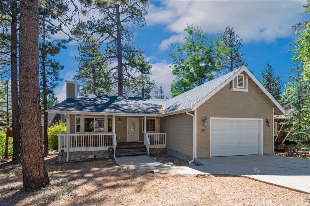 387 Vista Lane