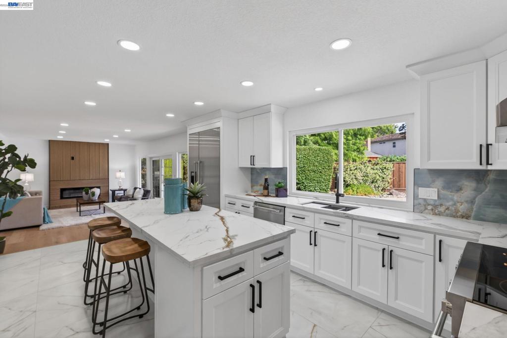 2865 Longspur Way