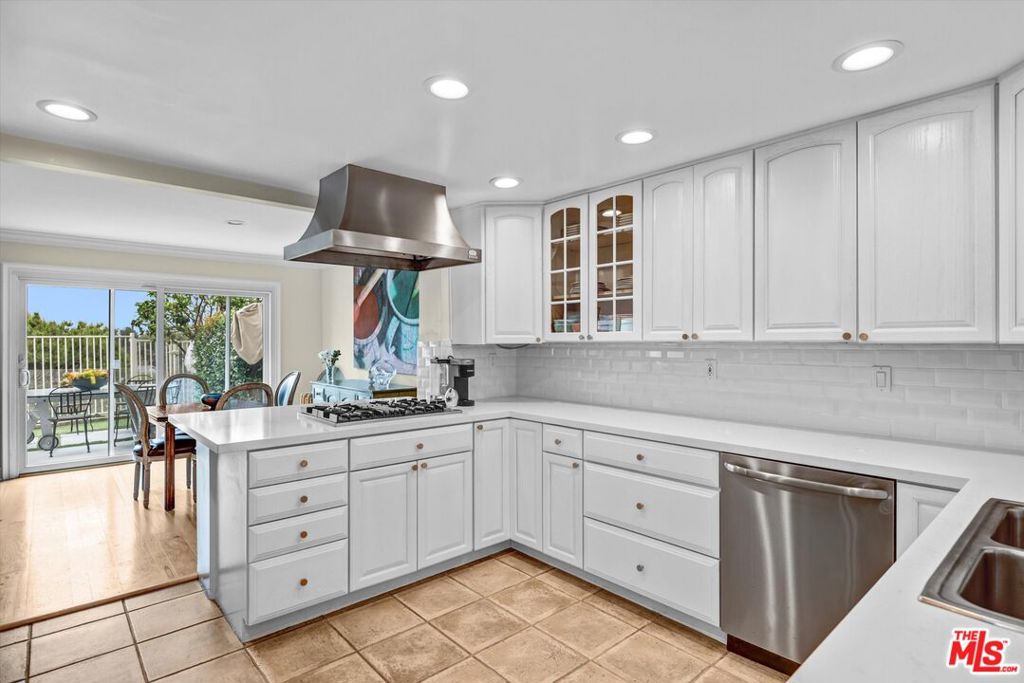 2544 Angelo Drive