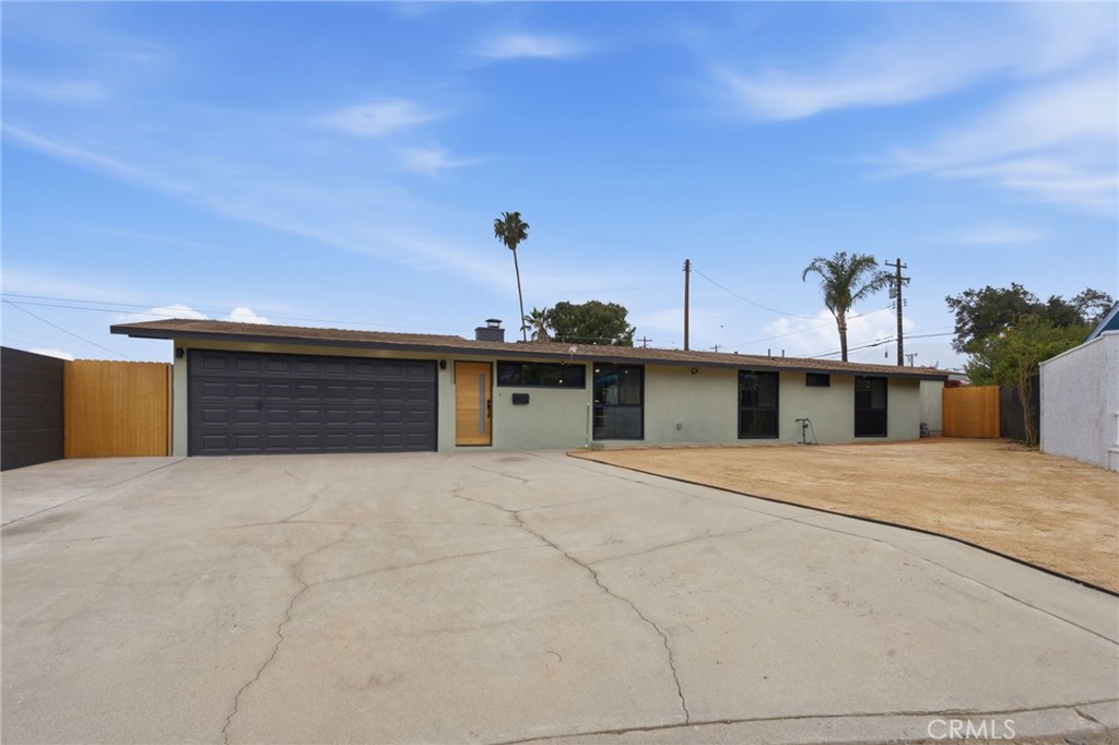 1261 E Ada Ave