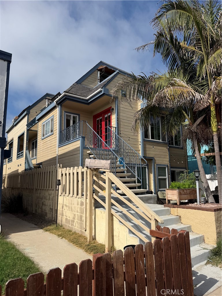 816 Isthmus Court