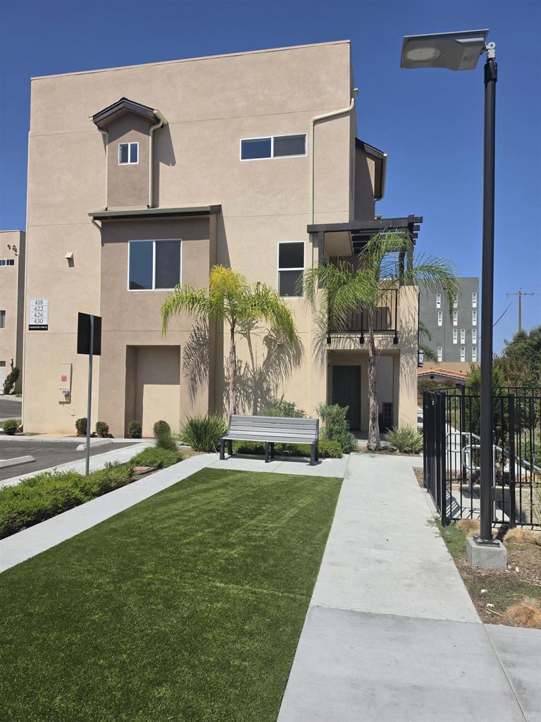 430 Creekside Circle