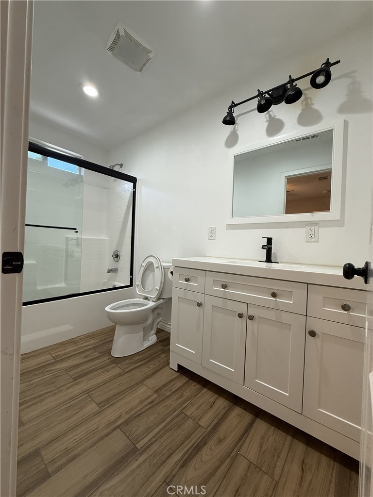 1224 Poplar