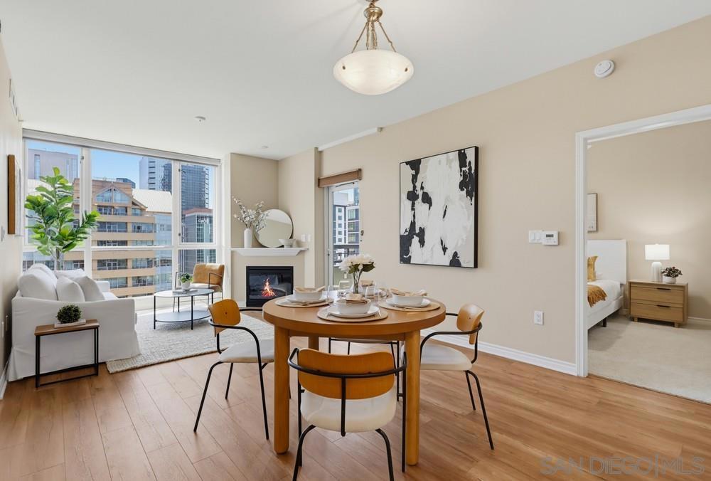 300 W Beech St 1101
