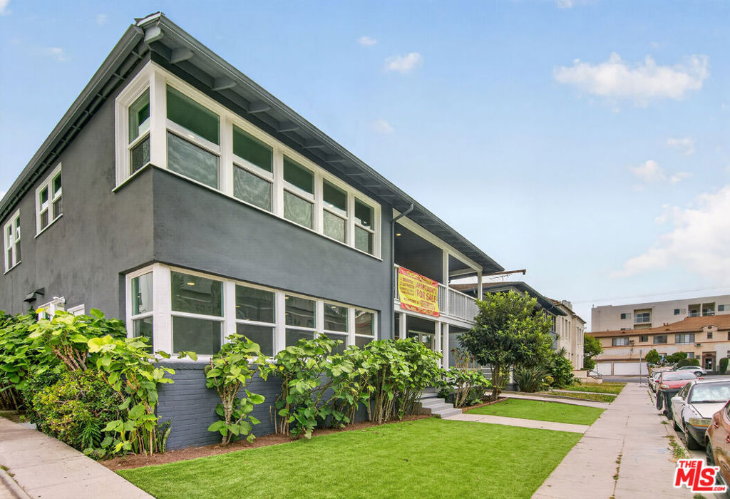 136 S Edgemont Street