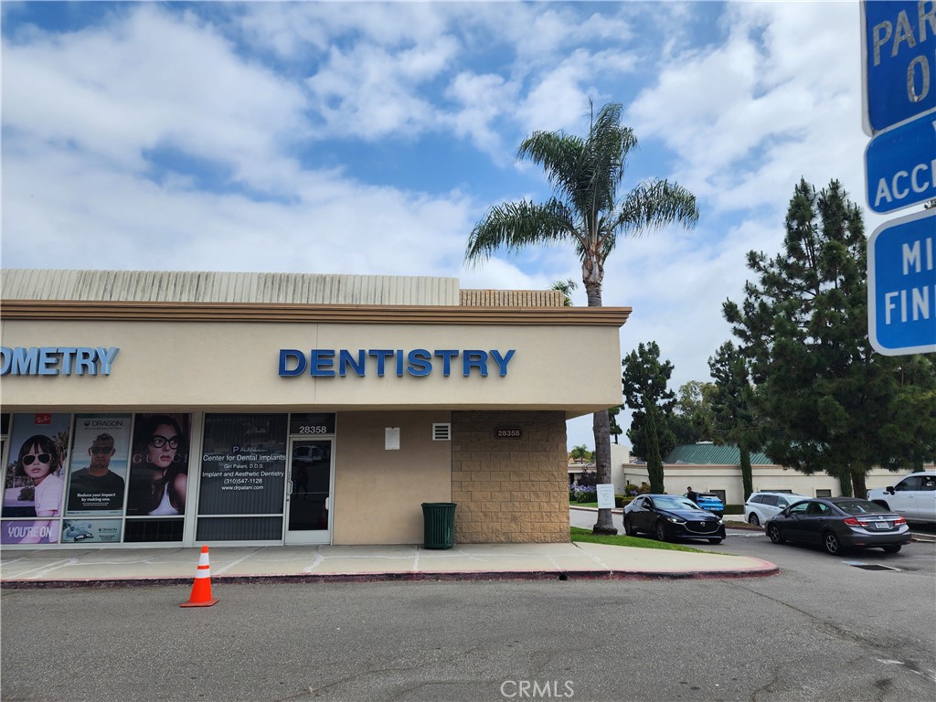 28500 S Western