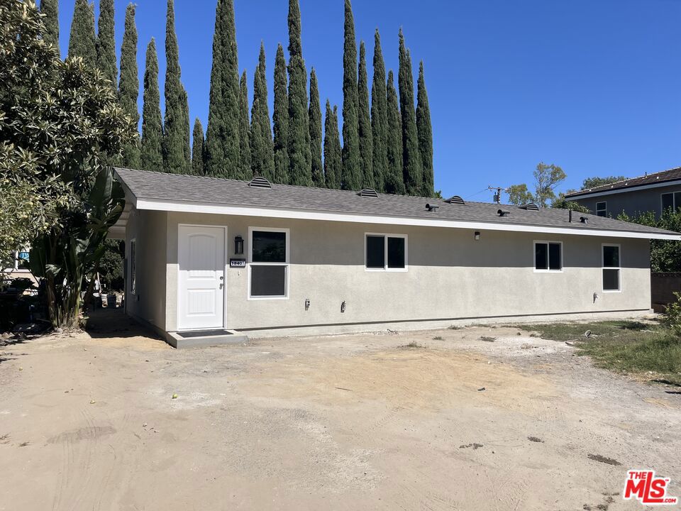 1840 Deodora Street