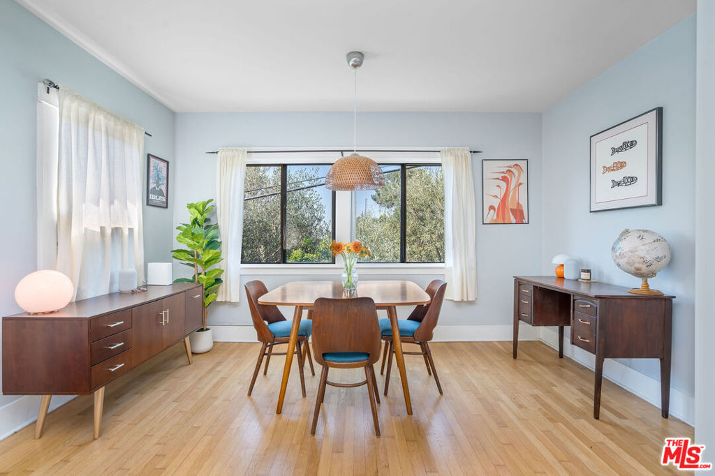 2306 Loma Vista Place