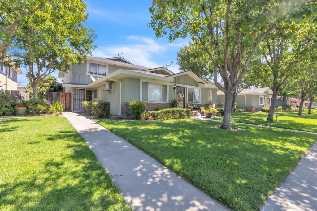 1327 Scossa Avenue 4