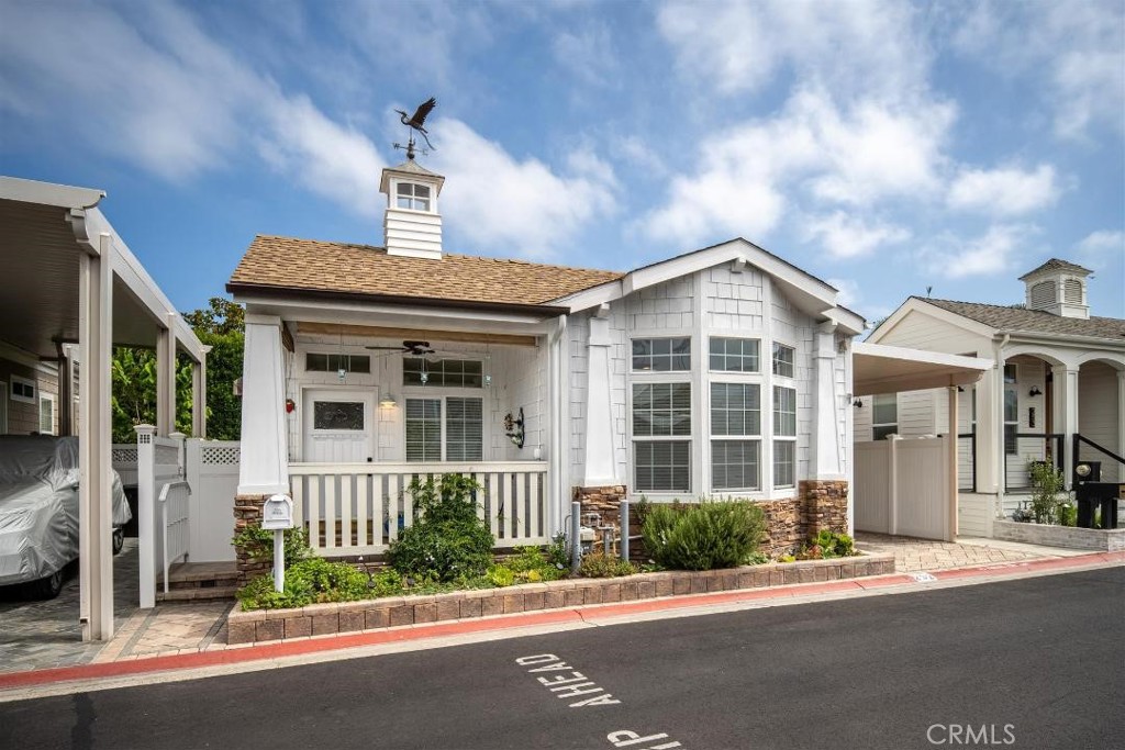 252 Mayflower