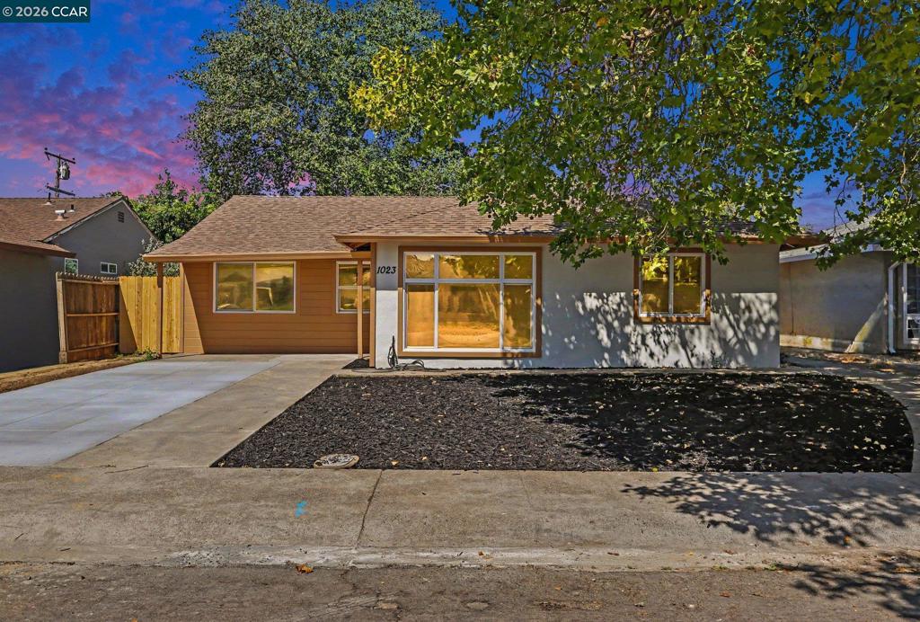 1023 Caldwell Ave