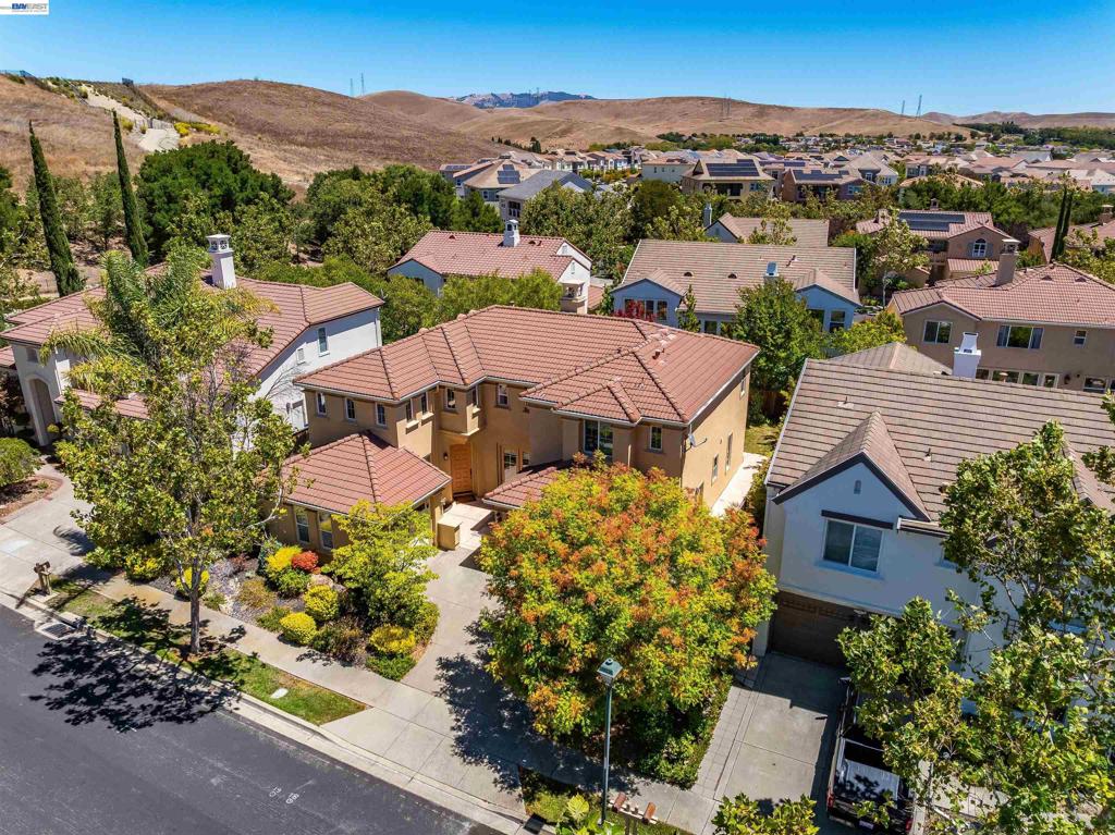5811 Cattleya Dr