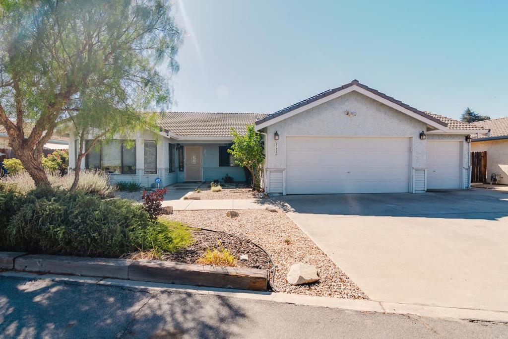 51530 Pine Creek Place