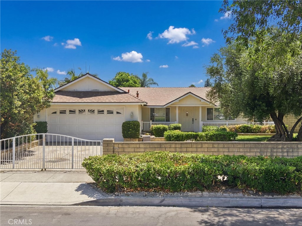 1714 N Corona