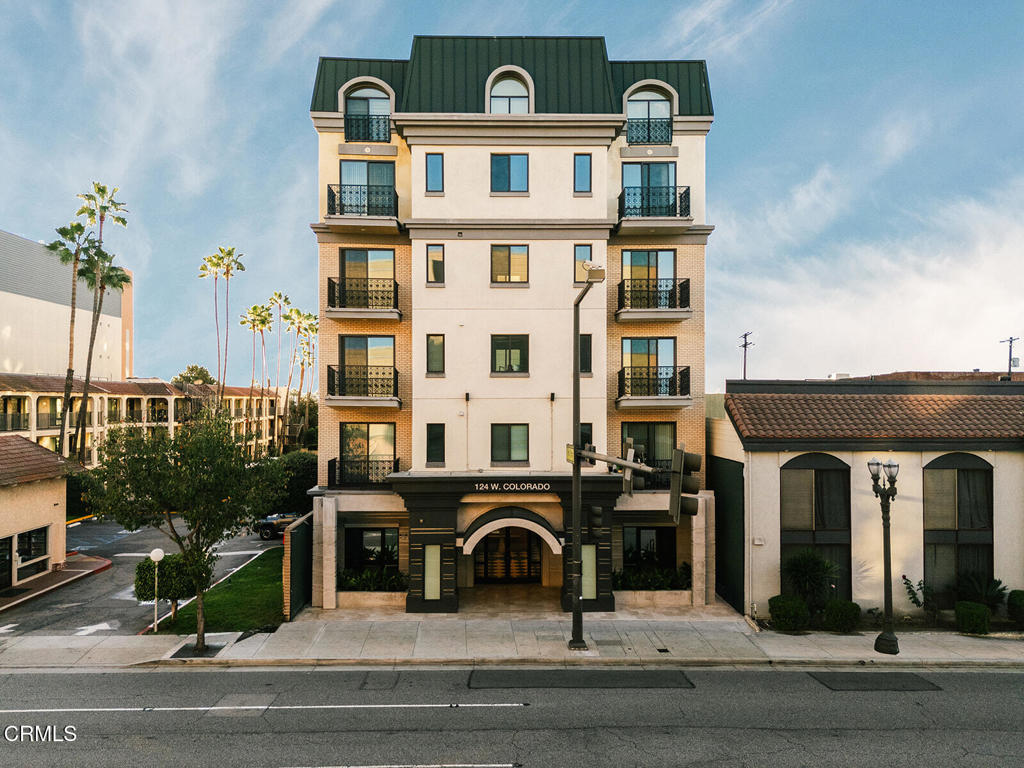124 W Colorado Street 108