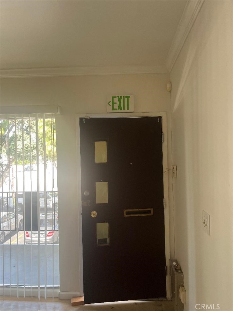 703 Glendora 2